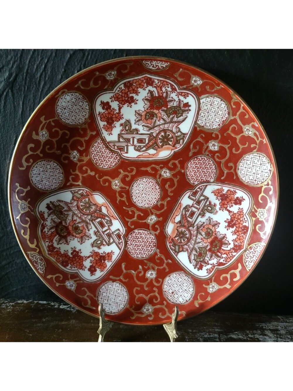 Vintage Gold Imari Hand-Painted Porcelain Plate 10" With Red & Gold Floral Motif